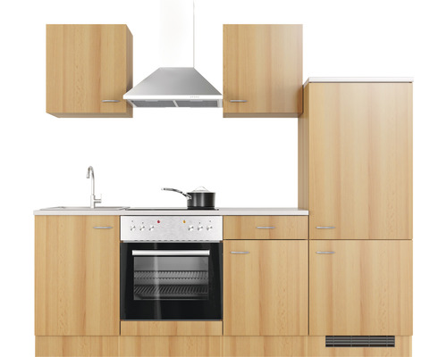 Kuchynská linka so závesnými skrinkami, digestorom, drezom, sporákom a chladničkou