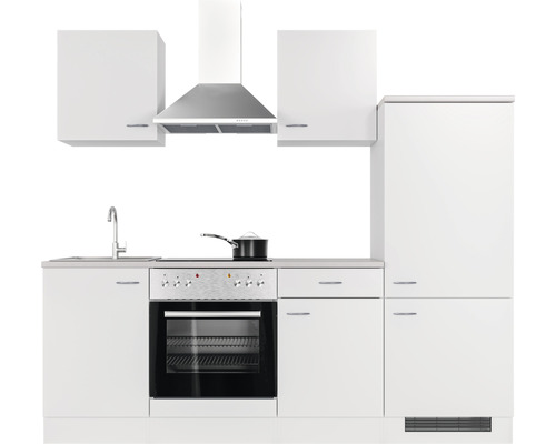 Biela kuchynská linka s drezom, sporákom, digestorom a skrinkami