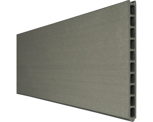 Terasa z drevoplastového kompozitného materiálu