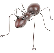 Dekoratívny kovový mravec do exteriéru