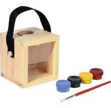 Drevená lampa s farbami a štetcom pre deti