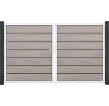 Dvojkrídlová brána s vodorovnými lamelami imitujúcimi drevo