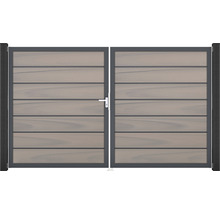 Dvojitá brána z kovu s dreveným vzhľadom