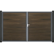 Dvojkrídlová brána s drevenou výplňou a kovovým rámom