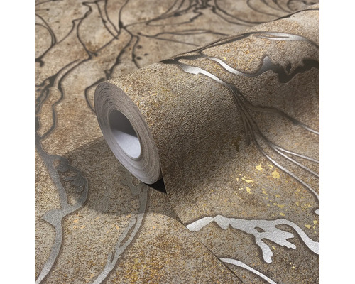 Rola štruktúrovanej tapety s rastlinným motívom