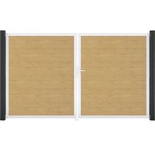 Dvojkrídlová brána s drevenou výplňou a rukoväťou