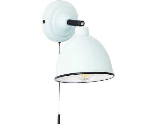 Nástenné svietidlo s ťahovým spínačom