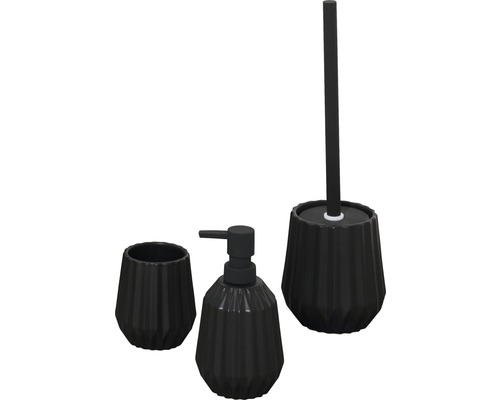 Tri kúpeľňové doplnky pozostávajúce z dávkovača mydla, pohára na zubnú kefku a WC kefy.