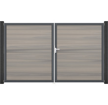 Dvojkrídlová brána z plastu s kovovým rámom a držadlom