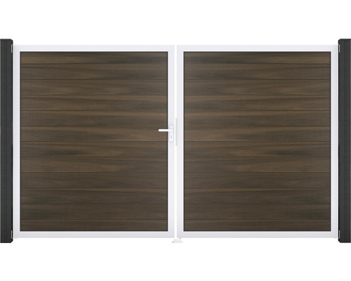 Dvojkrídlová brána s drevenou výplňou a kovovým rámom