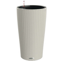 Kvetináč so zavlažovacím systémom v dizajne ratanu