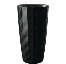 Čierny kvetináč s geometrickým vzorom