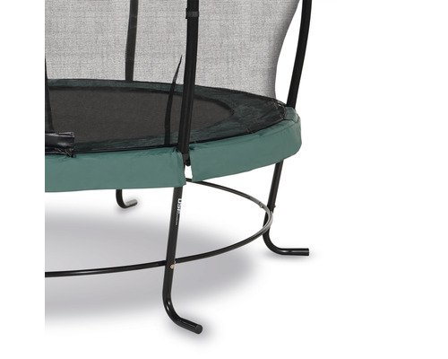 Detail záhradnej trampolíny s ochrannou sieťou