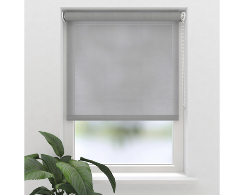 Sivá roleta na okne