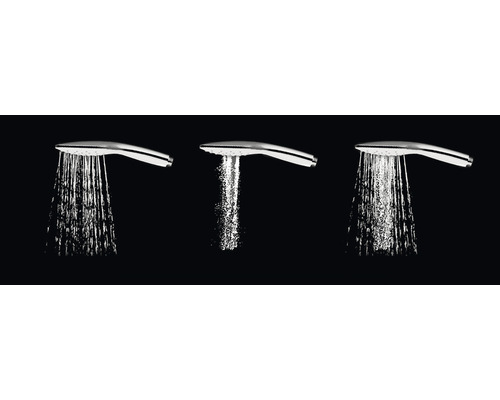 Tri ručné sprchy s prúdom vody