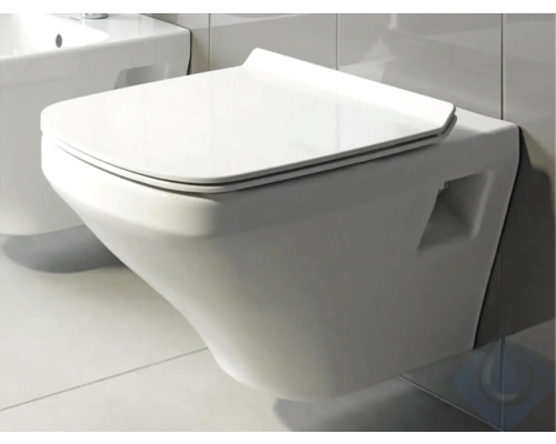 Závesné WC hlboké splachovanie zo sanitárnej keramiky so sedadlom