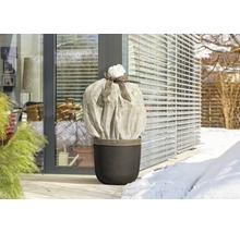 Kvetináč so zimnou ochranou vonku