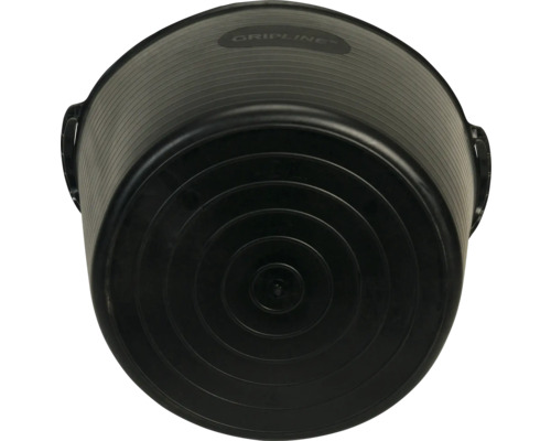 Pohľad zospodu na čiernu maltovú nádobu