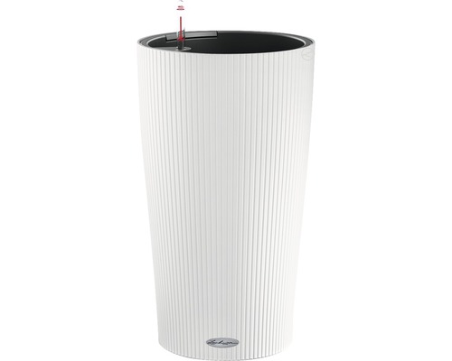 Vysoký biely kvetináč so zavlažovacím systémom