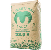 Vrece portlandského cementu 32,5 R, 25 kilogramov