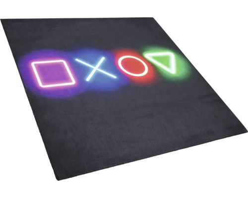 Koberec s motívom štvorca, kríža, kruhu a trojuholníka