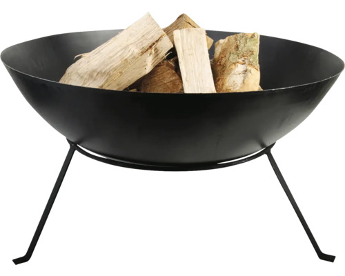 Oceľové ohnisko s drevom na troch nohách