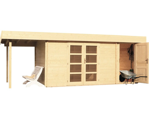 Drevený záhradný domček s terasou, dvojkrídlovými dverami a otvorenými dverami s kolieskom