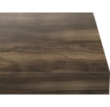 Detailný pohľad na drevenú dosku s kresbou dreva