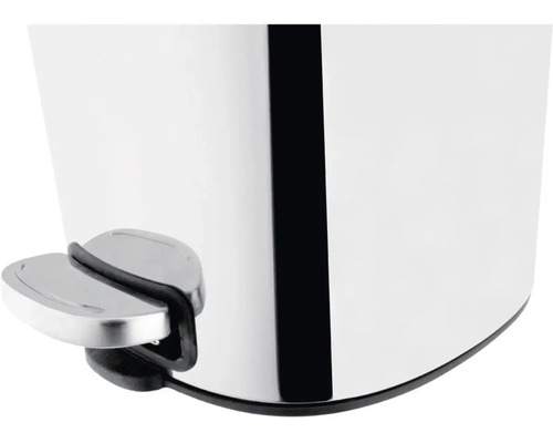 Detailný pohľad na kovový nožný pedál odpadkového koša