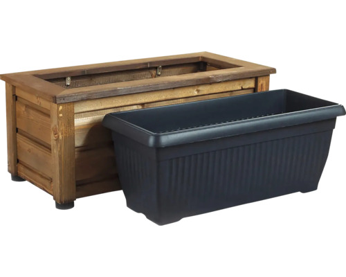 Drevený kvetináč s plastovou vložkou