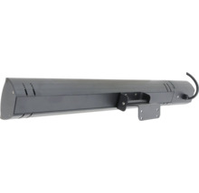 Sivý ohrievač s držiakom na montáž na stenu