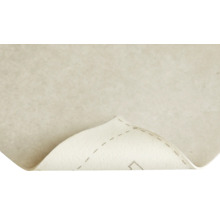 Vliesová tapeta s jemnou textúrou a ohnutým rohom