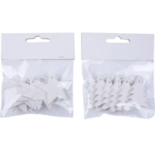 Drevené vianočné stromčeky a hviezdy v balení