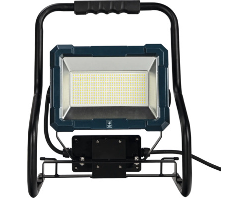 LED stavebný reflektor s rukoväťou