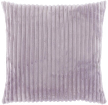 Vankúš z rebrovanej látky