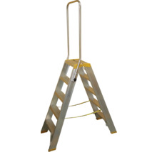 Hliníkový schodík so zábradlím pre bezpečnú prácu.