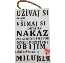 Dekoratívny štítok so slovenskými nápismi a šnúrovým závesom
