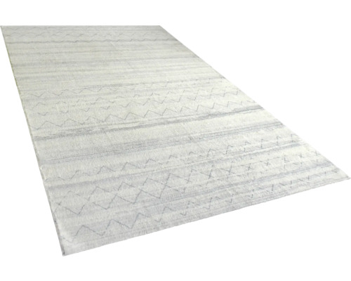 Koberec s geometrickými vzormi