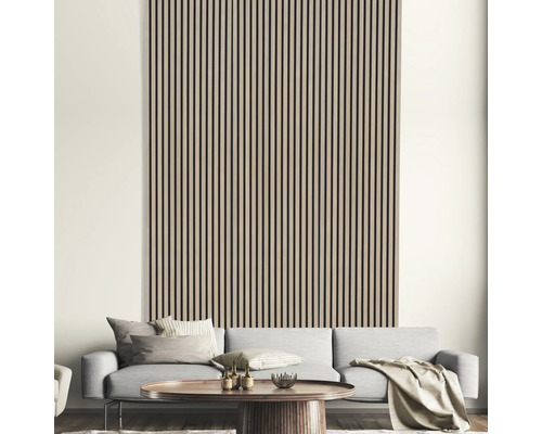 Obývacia izba s drevenými obkladovými panelmi