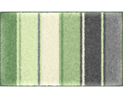 Koberec s pruhovaným vzorom