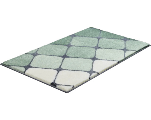 Koberec s geometrickým vzorom