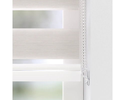 Detailný pohľad na roletu duo s retiazkovým ovládaním na dekoráciu okien