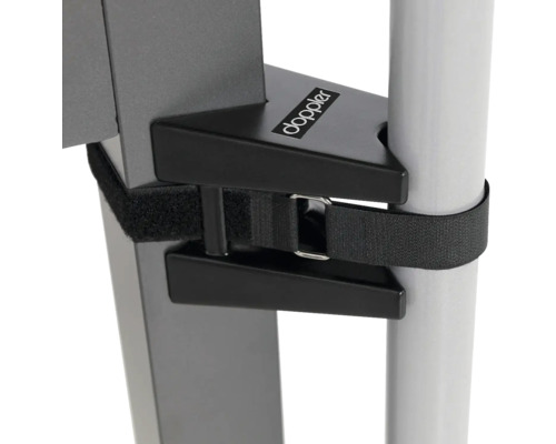 Detailný pohľad na držiak slnečníkov Doppler s upevňovacím popruhom