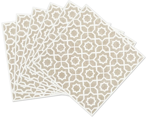 Niekoľko dekoratívnych dlaždíc s geometrickým vzorom