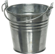 Kovová vedro s držadlom