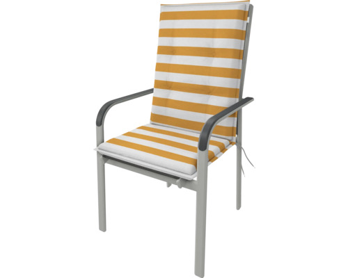Záhradná stolička s pruhovaným poťahom
