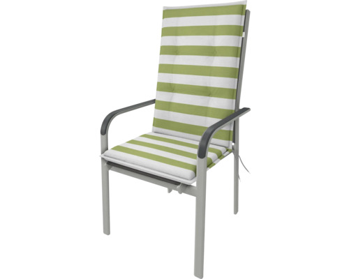 Záhradná stolička s pruhovaným poťahom