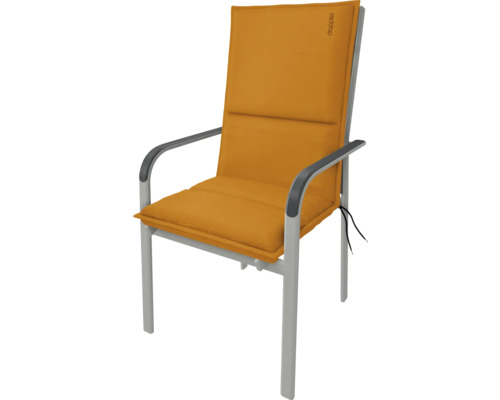 Záhradná stolička s oranžovým sedákom a operadlom