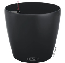 Čierny kvetináč s ukazovateľom hladiny vody