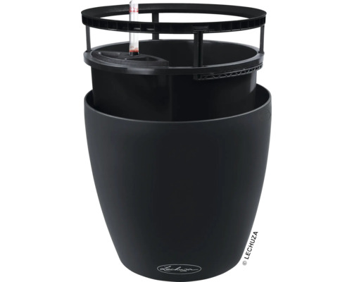 Čierny kvetináč so zavlažovacím systémom